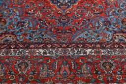 Central medallion detail of 1930s Bakhtiar rug from Iran / Persia