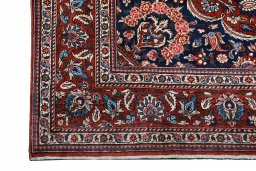 Surface texture of 1930s Bakhtiar rug with natural Wool and intricate pattern