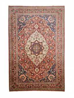 Full view of 1930s Bakhtiar rug from Iran / Persia, 312 × 209 cm in Red tones