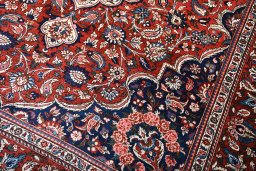 Close-up detail of 1930s Bakhtiar rug from Iran / Persia showing Wool weave