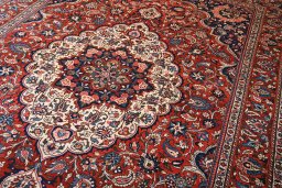 Full view of 1930s Bakhtiar rug from Iran / Persia, 312 × 209 cm in Red tones