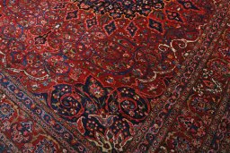 Close-up detail of 1930s Bakhtiar rug from Iran / Persia showing Wool weave