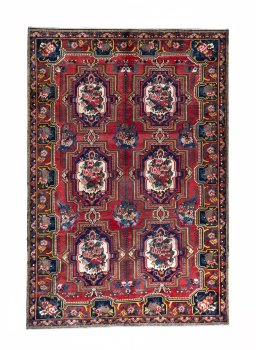 Full view of 1930s Bakhtiar rug from Iran / Persia, 315 × 214 cm in Red tones