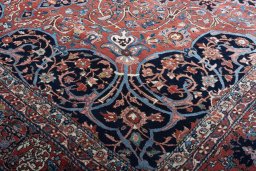 Full view of 1930s Bakhtiar rug from Iran / Persia, 470 × 338 cm in Red tones