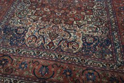 Close-up detail of 1950s Bakhtiar rug from Iran / Persia showing Wool weave