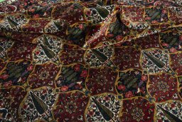 Close-up detail of 1930s Bakhtiar rug from Iran / Persia showing Wool weave