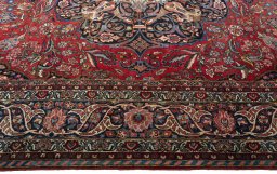 Corner detail of 1930s Bakhtiar rug showing border pattern and Wool pile