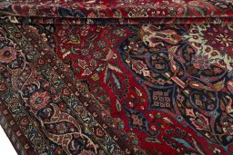 Close-up detail of 1930s Bakhtiar rug from Iran / Persia showing Wool weave