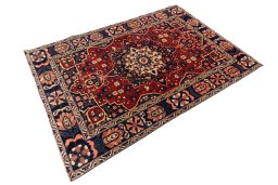 Close-up detail of 2001s Bakhtiar rug from Iran / Persia showing Wool weave