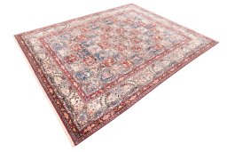 Corner detail of 2000s Bakhtiar rug showing border pattern and Wool pile