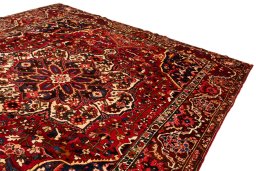 Backside of handmade 1990s Bakhtiar rug showing knot structure and weave density