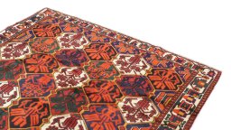 Surface texture of 1990s Bakhtiar rug with natural Wool and intricate pattern