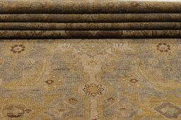 Close-up detail of 1900s Bibikabad rug from Iran / Persia showing Wool weave