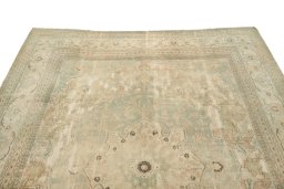 Surface texture of 1900s Dorokhsh rug with natural Wool and intricate pattern