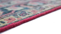 Central medallion detail of 1920s Dorokhsh rug from Iran / Persia
