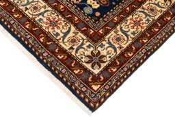 Central medallion detail of New Ghashghai rug from Iran / Persia