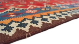 Central medallion detail of 1940s Ghashghai rug from Iran / Persia