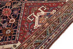 Close-up detail of 1900s Ghashghai rug from Iran / Persia showing Wool weave