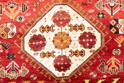 Full view of 1994s Ghashghai rug from Iran / Persia, 200 × 120 cm in Red tones