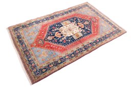 Close-up detail of 1984s Ghashghai rug from Iran / Persia showing Wool weave