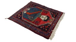 Close-up detail of 1950s Hamedan rug from Iran / Persia showing Wool weave