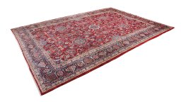 Corner detail of 1910s Hamedan rug showing border pattern and Wool pile