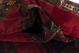 Corner detail of 2000s Hamedan rug showing border pattern and Wool pile