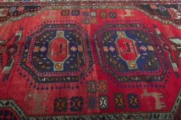 Central medallion detail of 2000s Hamedan rug from Iran / Persia