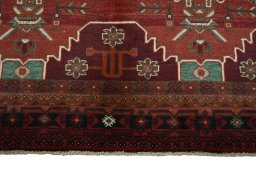 Central medallion detail of 2000s Hamedan rug from Iran / Persia