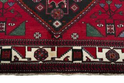 Central medallion detail of 2000s Hamedan rug from Iran / Persia