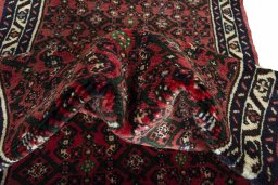 Corner detail of New Hamedan rug showing border pattern and Wool pile