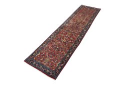 Corner detail of New Hamedan rug showing border pattern and Wool pile