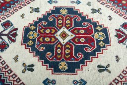 Central medallion detail of 2000s Hamedan rug from Iran / Persia