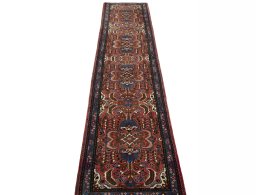 Surface texture of New Hamedan rug with natural Wool and intricate pattern
