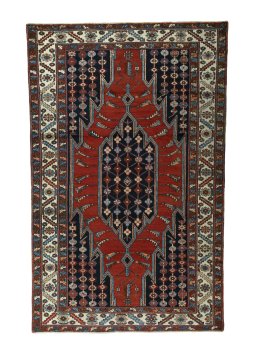 Full view of 1930s Hamedan rug from Iran / Persia, 210 × 131 cm in Red tones