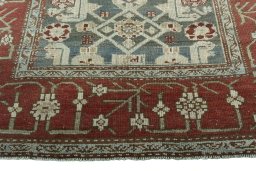 Central medallion detail of 1930s Hamedan rug from Iran / Persia