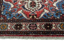 Close-up detail of New Hamedan rug from Iran / Persia showing Wool weave
