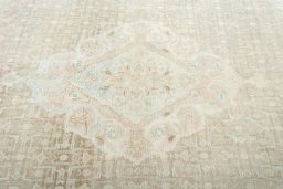 Central medallion detail of 1950s Hamedan rug from Iran / Persia