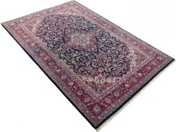Close-up detail of New Hamedan rug from Iran / Persia showing Wool weave