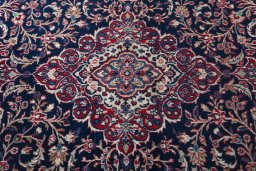 Central medallion detail of New Hamedan rug from Iran / Persia