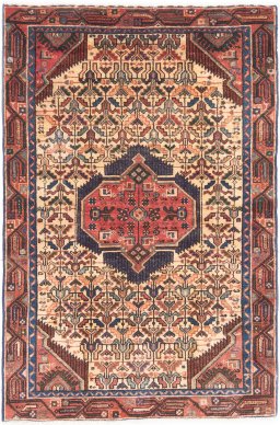 Full view of 1992s Hamedan rug from Iran / Persia, 150 × 98 cm in Cream tones