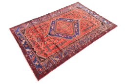 Corner detail of 1970s Hamedan rug showing border pattern and Wool pile