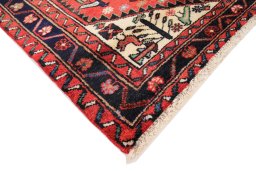 Central medallion detail of 1990s Hamedan rug from Iran / Persia