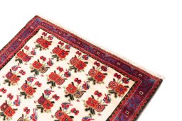 Surface texture of 1998s Hamedan rug with natural Wool and intricate pattern