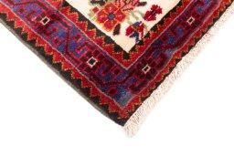Central medallion detail of 1998s Hamedan rug from Iran / Persia
