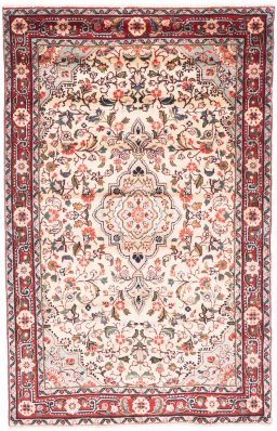 Full view of 1970s Hamedan rug from Iran / Persia, 160 × 100 cm in Cream tones