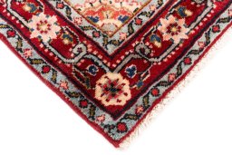 Central medallion detail of 1970s Hamedan rug from Iran / Persia