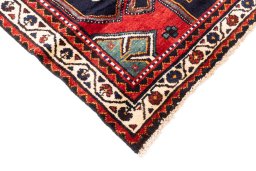 Central medallion detail of 1996s Hamedan rug from Iran / Persia