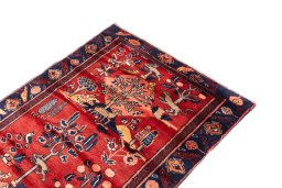 Surface texture of 1995s Hamedan rug with natural Wool and intricate pattern