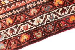Central medallion detail of 1996s Hamedan rug from Iran / Persia